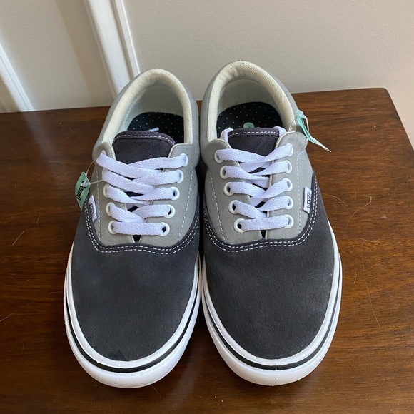 Vans Comfy Cush Sneaker - Picture 3 of 6